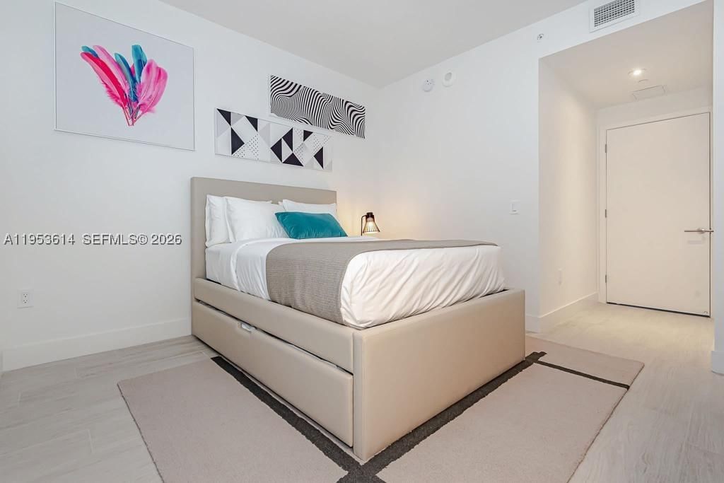 Real estate property located at 4010 Ocean Dr R2701, Broward, 4010 South Ocean Condo Ho, Hollywood, FL