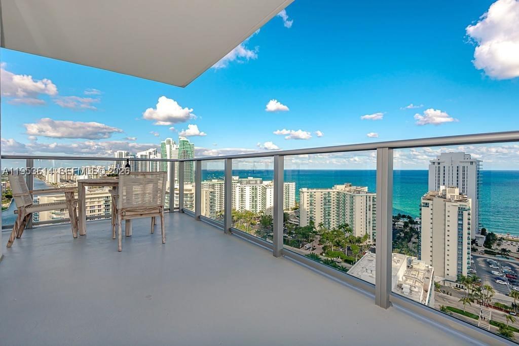 Real estate property located at 4010 Ocean Dr R2701, Broward, 4010 South Ocean Condo Ho, Hollywood, FL