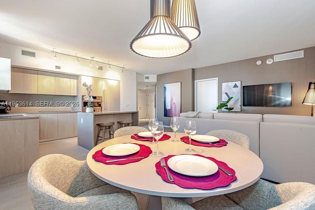 Real estate property located at 4010 Ocean Dr R2701, Broward, 4010 South Ocean Condo Ho, Hollywood, FL