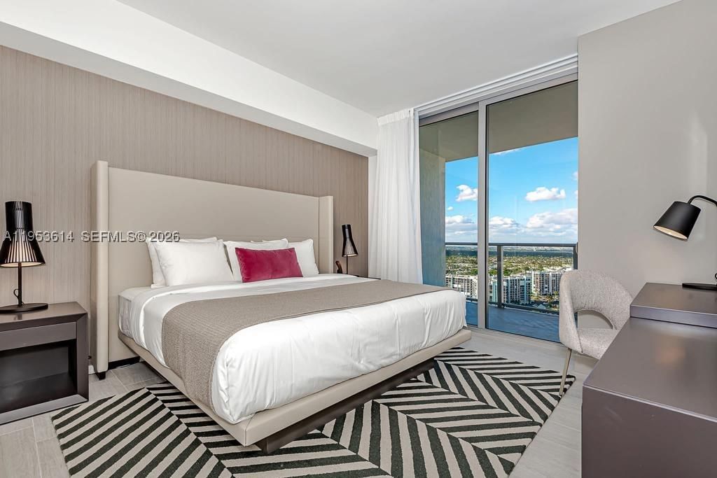 Real estate property located at 4010 Ocean Dr R2701, Broward, 4010 South Ocean Condo Ho, Hollywood, FL
