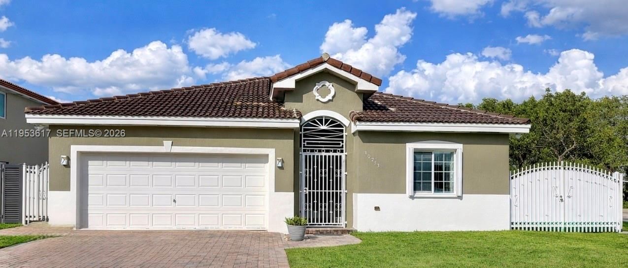 Real estate property located at 10753 229th St, Miami-dade, Silver Palm Lake, Miami, FL