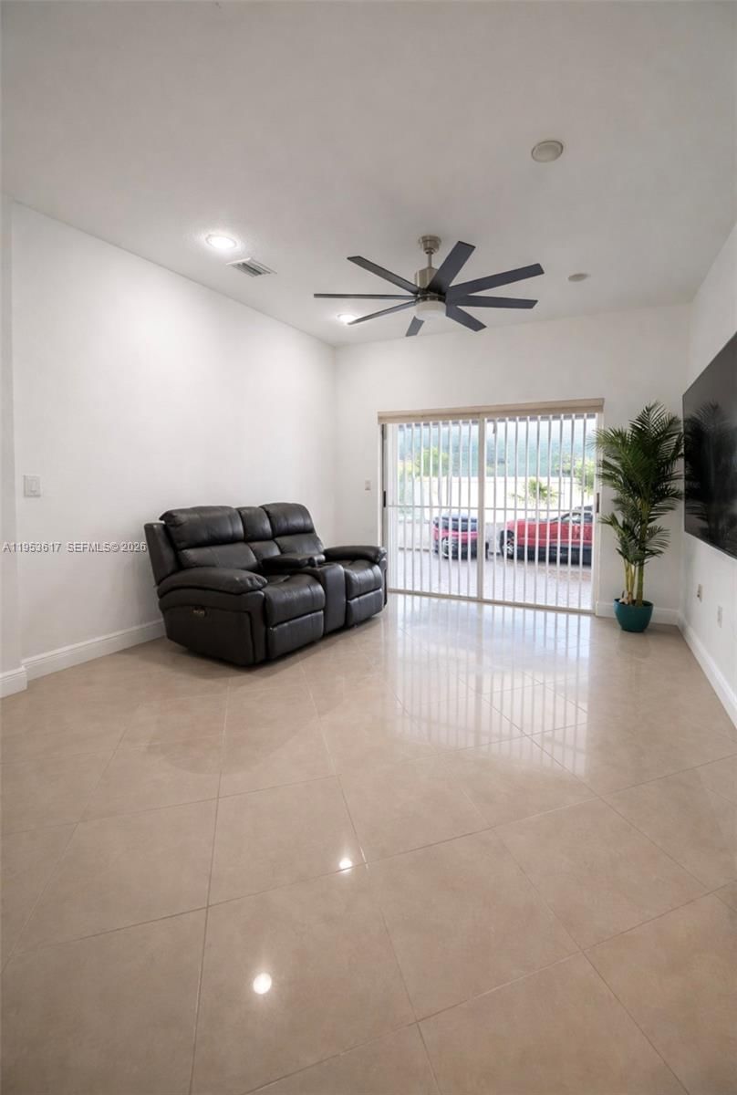Real estate property located at 10753 229th St, Miami-dade, Silver Palm Lake, Miami, FL