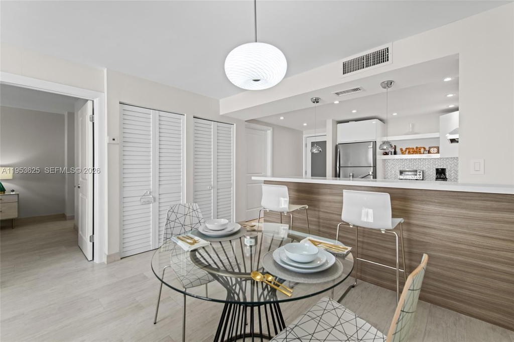 Real estate property located at 1665 Bay Rd #518, Miami-dade, West Bay Gardens Condo, Miami Beach, FL
