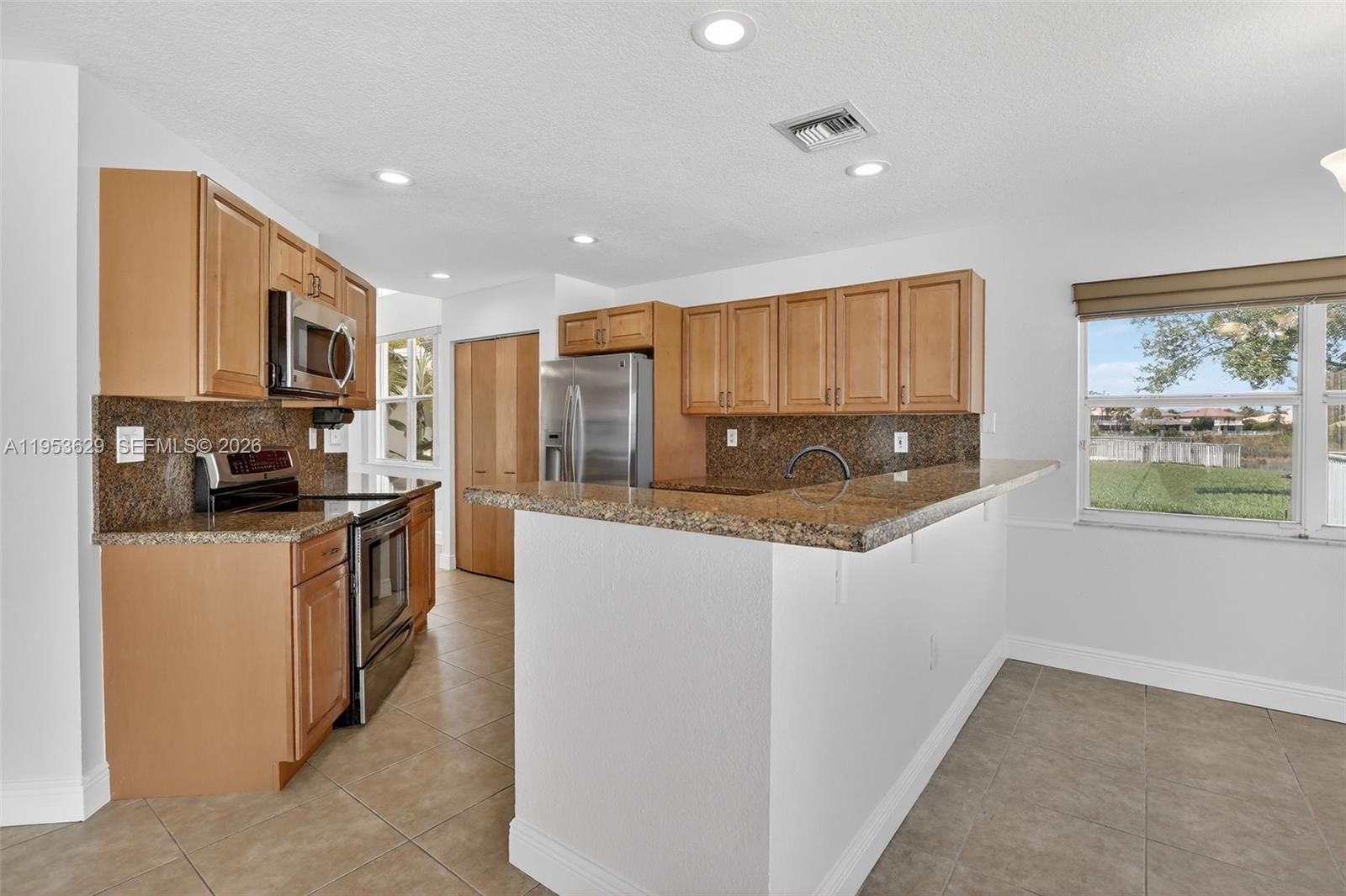 Real estate property located at 1303 167th Ave, Broward, Pembroke Isles, Pembroke Pines, FL