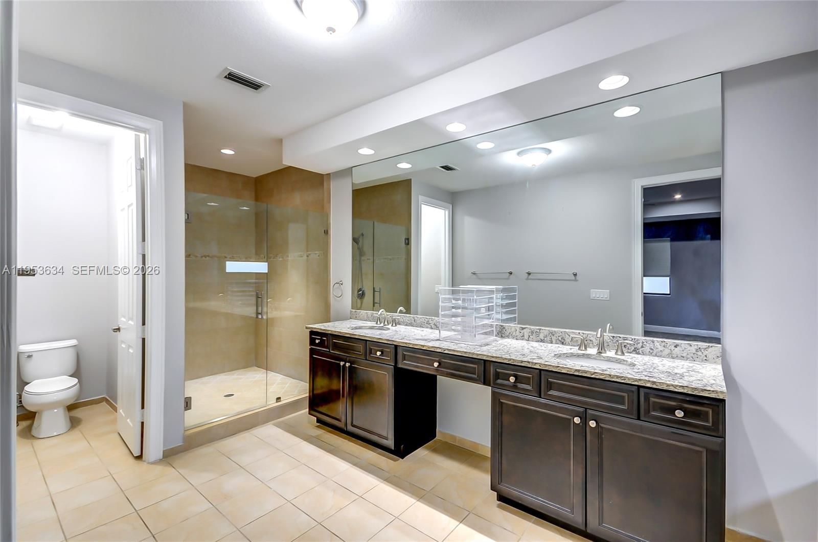 Real estate property located at 9815 86th Ter, Miami-dade, Doral Breeze, Doral, FL