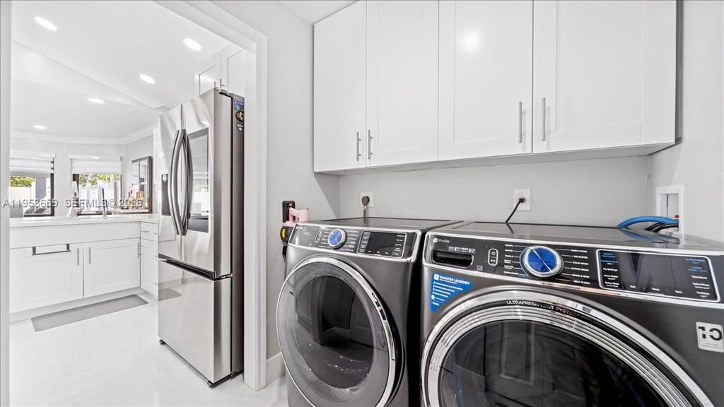 Real estate property located at 11611 9th Ct, Broward, Pembroke Lakes South, Pembroke Pines, FL