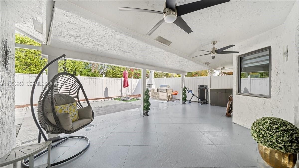 Real estate property located at 11611 9th Ct, Broward, Pembroke Lakes South, Pembroke Pines, FL