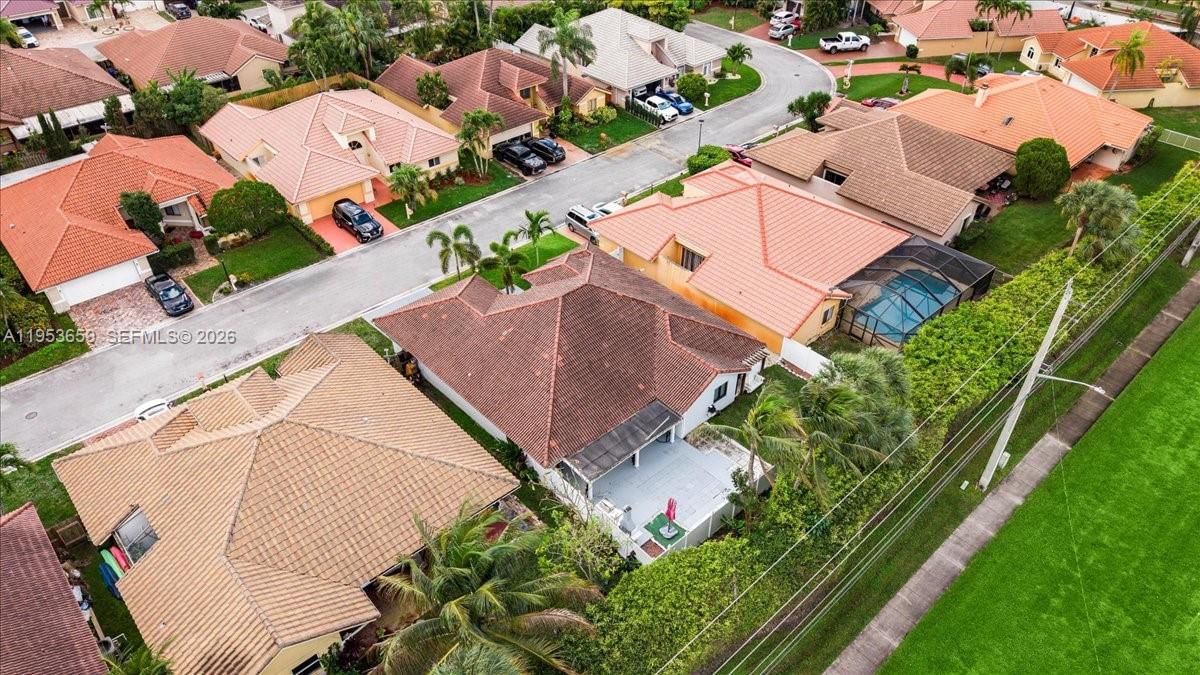 Real estate property located at 11611 9th Ct, Broward, Pembroke Lakes South, Pembroke Pines, FL