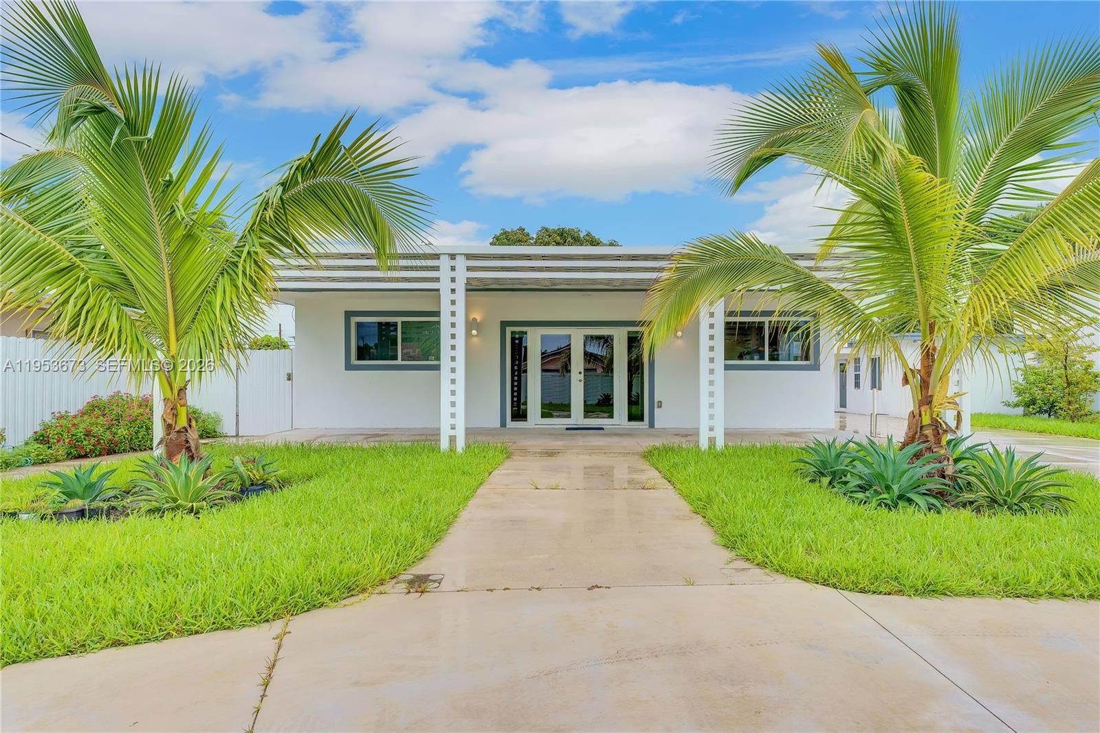 Real estate property located at 2247 2nd St, Miami-dade, Glenroyal Sub, Miami, FL
