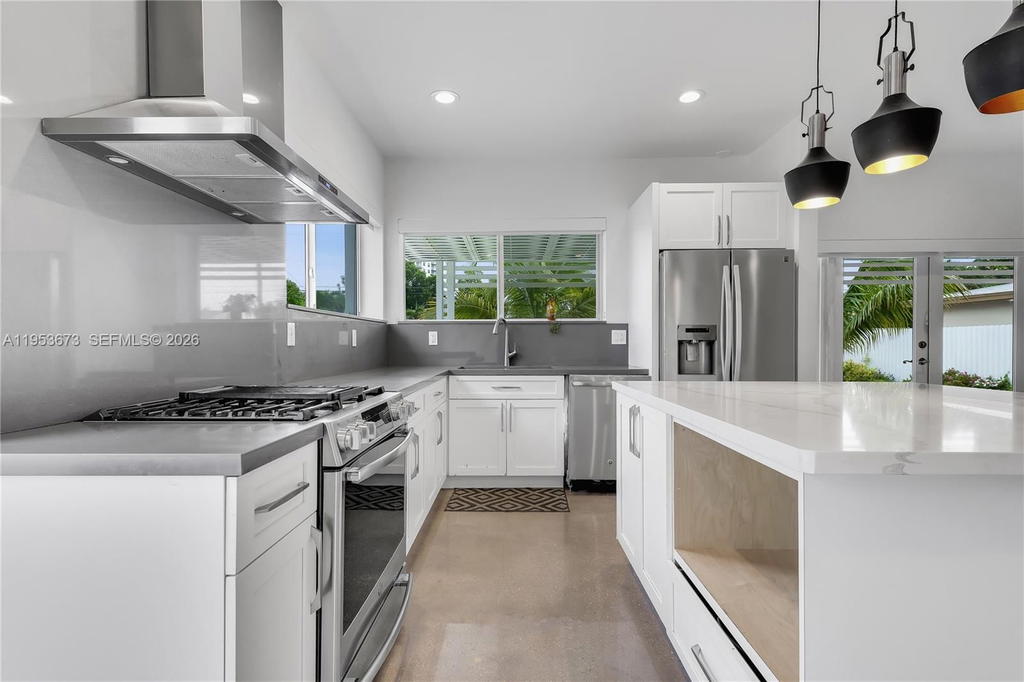 Real estate property located at 2247 2nd St, Miami-dade, Glenroyal Sub, Miami, FL