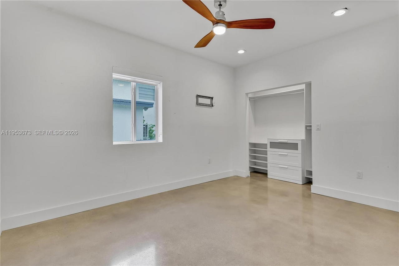 Real estate property located at 2247 2nd St, Miami-dade, Glenroyal Sub, Miami, FL