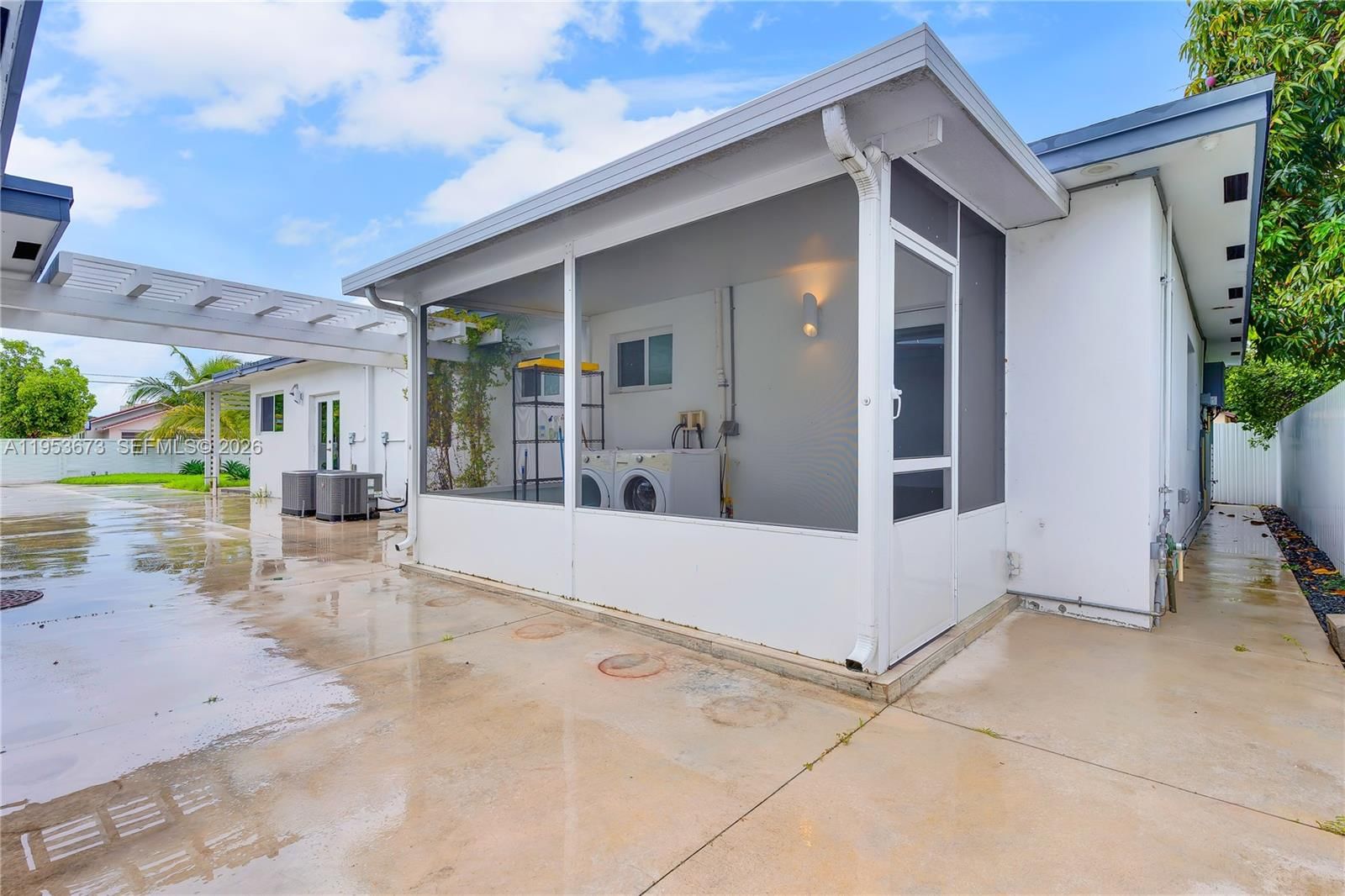 Real estate property located at 2247 2nd St, Miami-dade, Glenroyal Sub, Miami, FL