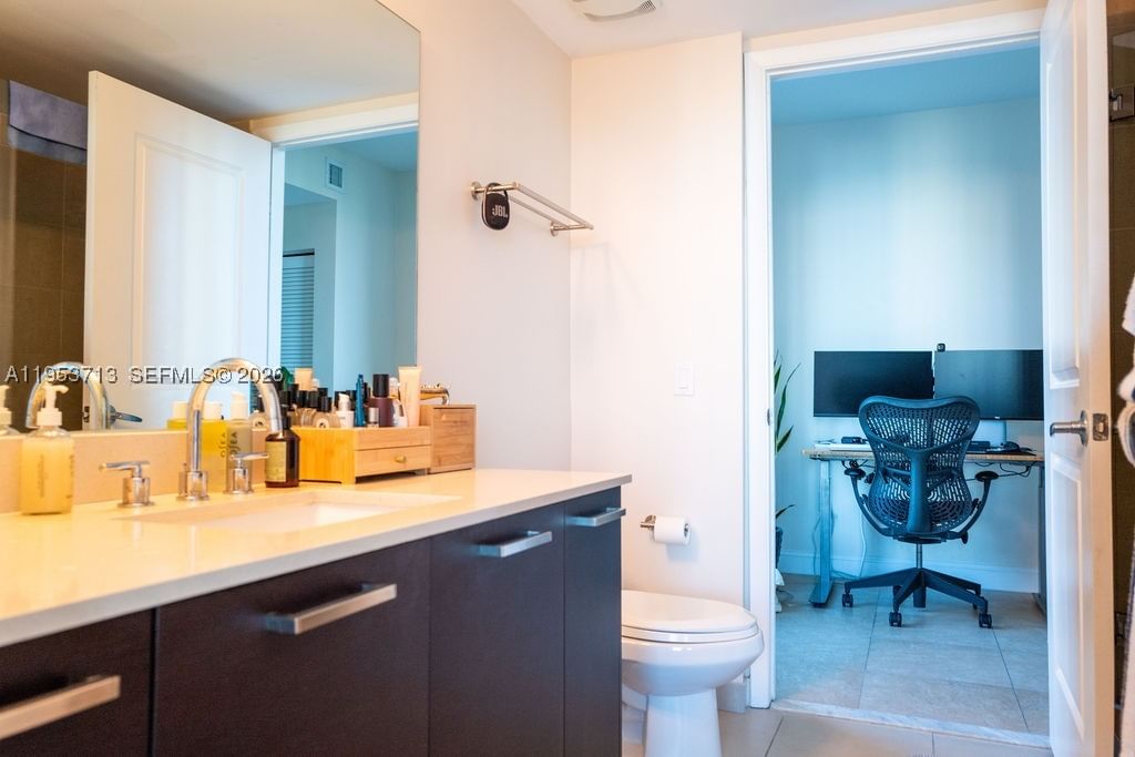 Real estate property located at 333 24th St #1002, Miami-dade, Gallery Art Condo, Miami, FL