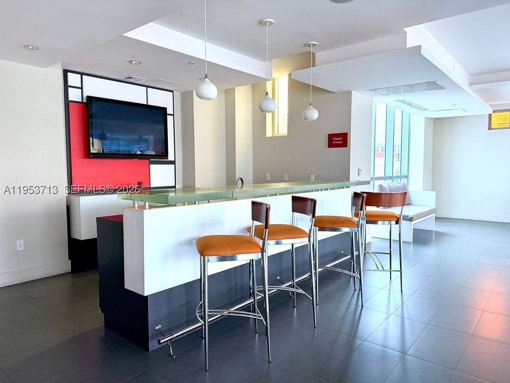 Real estate property located at 333 24th St #1002, Miami-dade, Gallery Art Condo, Miami, FL