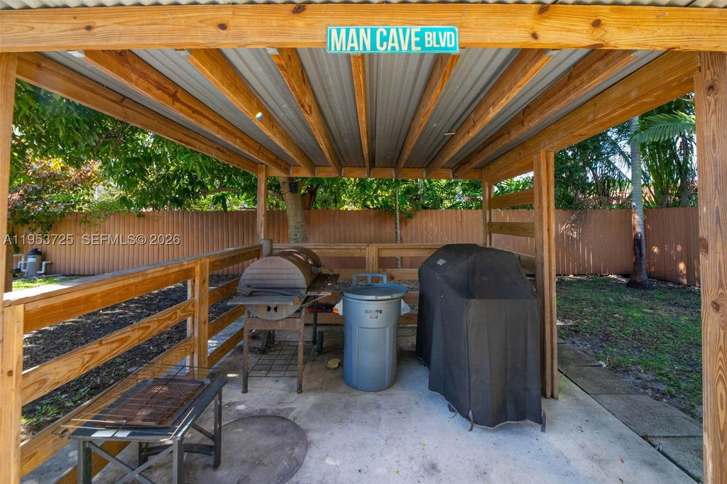 Real estate property located at 1765 145th St, Miami-dade, Arch Creek Estates, Miami, FL