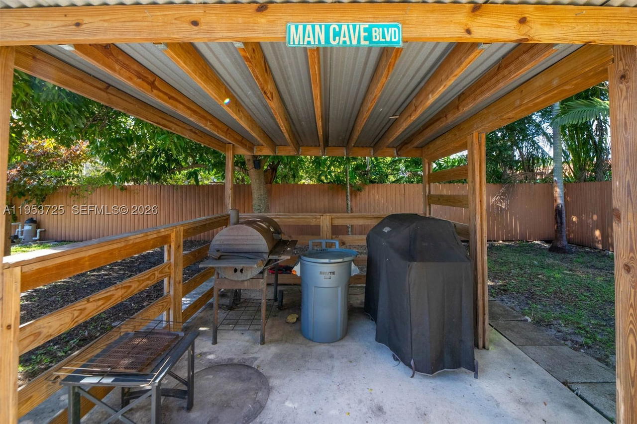 Real estate property located at 1765 145th St, Miami-dade, Arch Creek Estates, Miami, FL