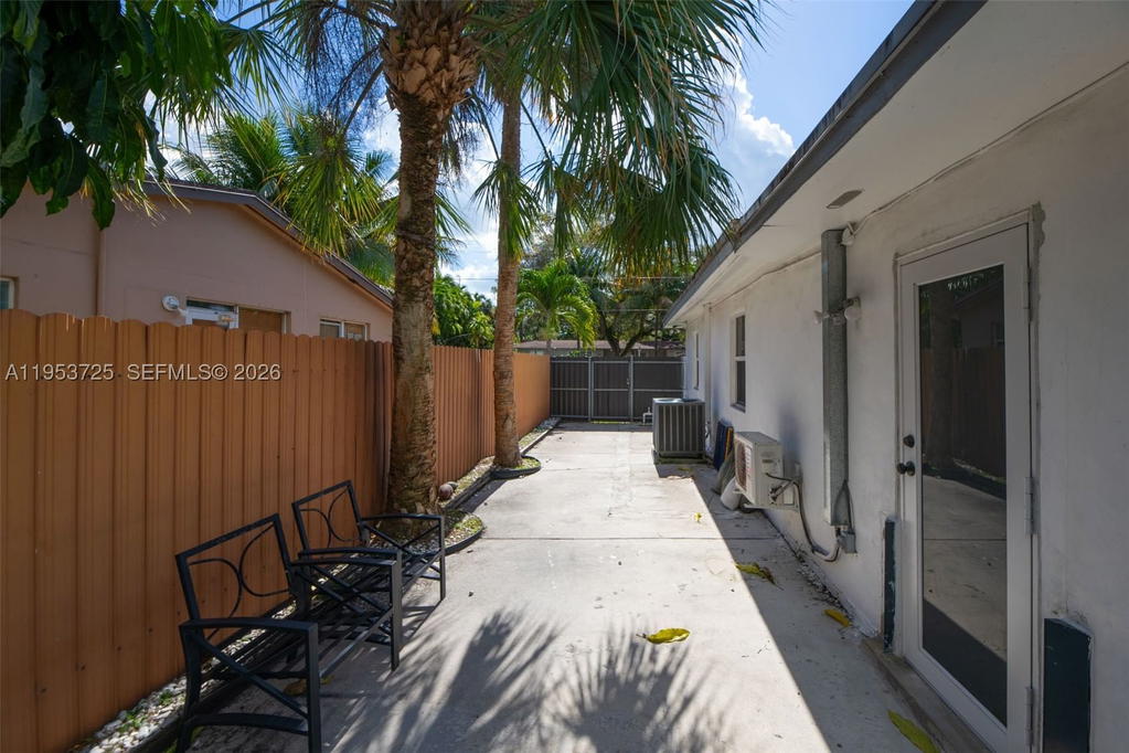 Real estate property located at 1765 145th St, Miami-dade, Arch Creek Estates, Miami, FL