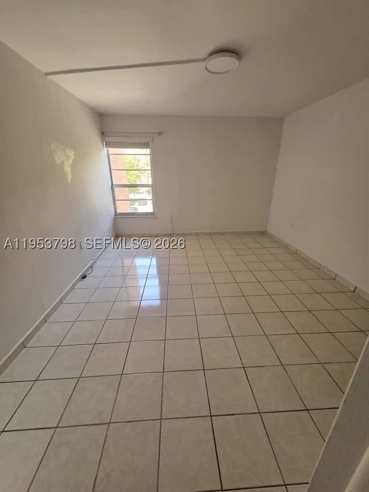 Real estate property located at 4717 7th St #304-10, Miami-dade, Sunset Villas No 3 Condo, Miami, FL