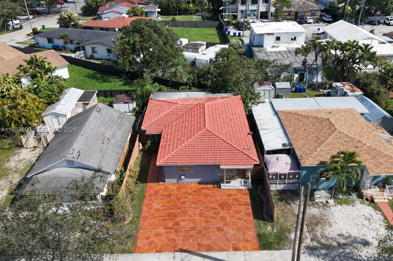 Real estate property located at 2615 32nd Ave, Miami-dade, The Pines, Miami, FL