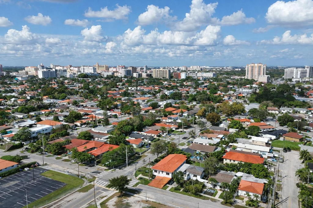 Real estate property located at 2615 32nd Ave, Miami-dade, The Pines, Miami, FL