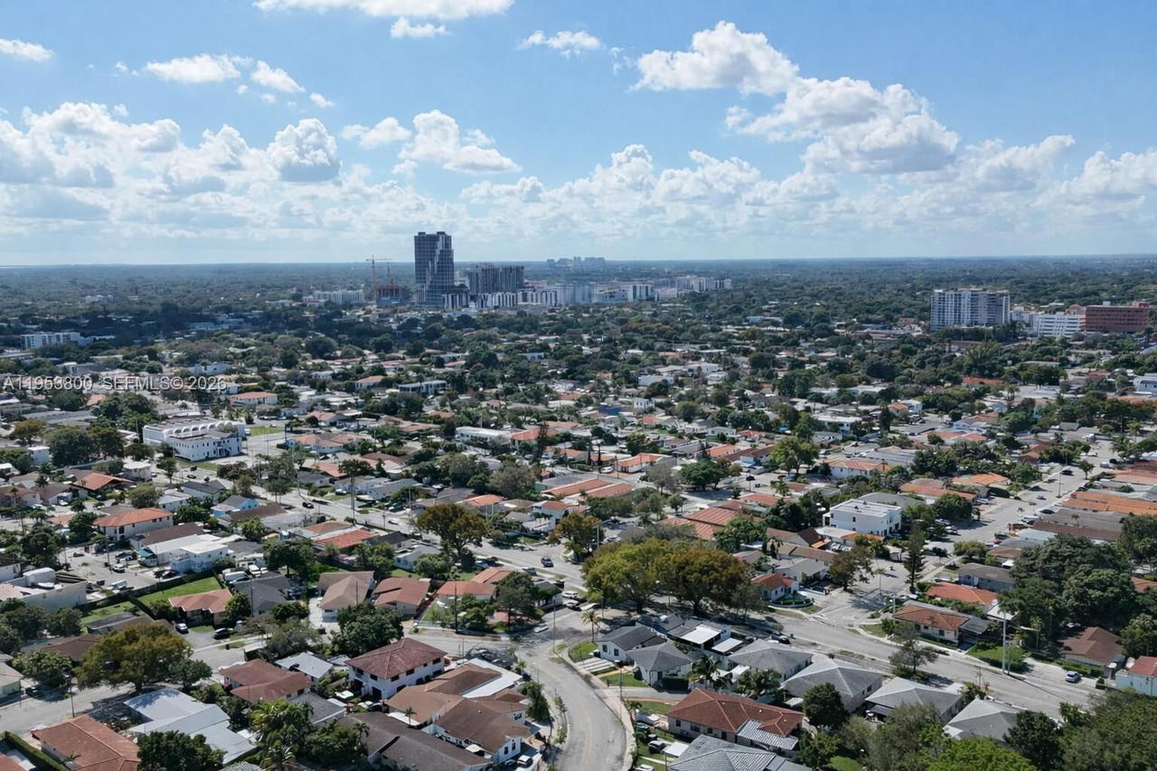 Real estate property located at 2615 32nd Ave, Miami-dade, The Pines, Miami, FL