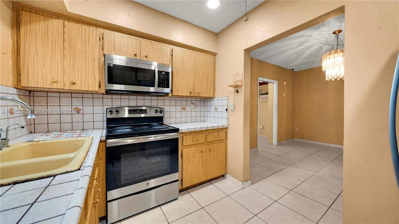Real estate property located at 2615 32nd Ave, Miami-dade, The Pines, Miami, FL