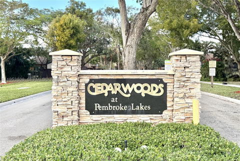 Real estate property located at 10271 Oleander Ct, Broward, Everglades Sugar & Land C, Pembroke Pines, FL