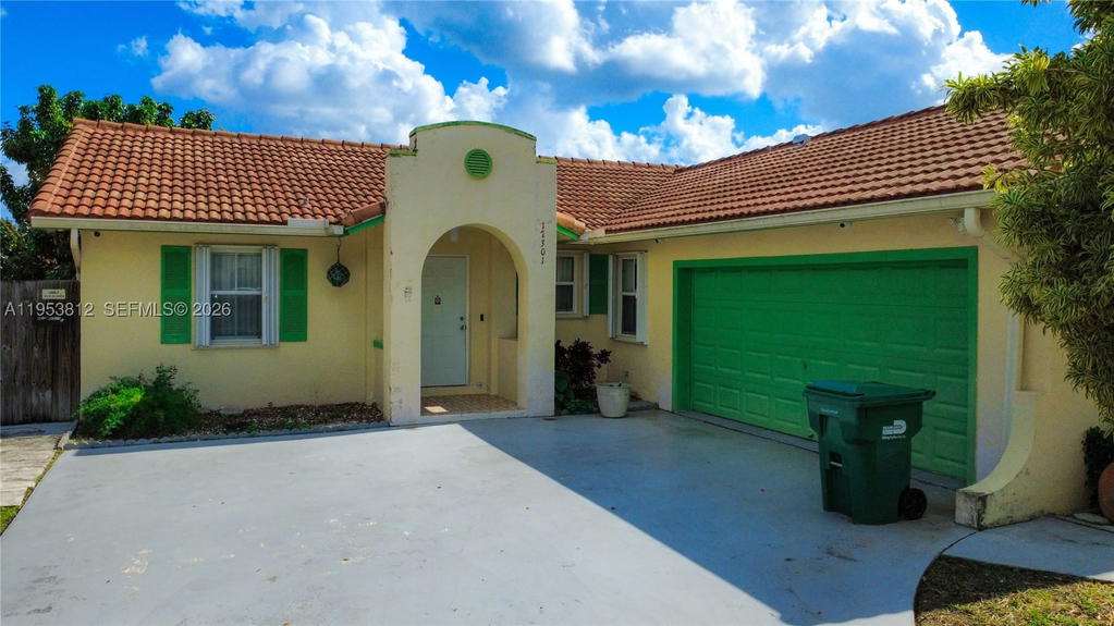 Real estate property located at 17301 149th Ct, Miami-dade, Mandy Sub, Miami, FL