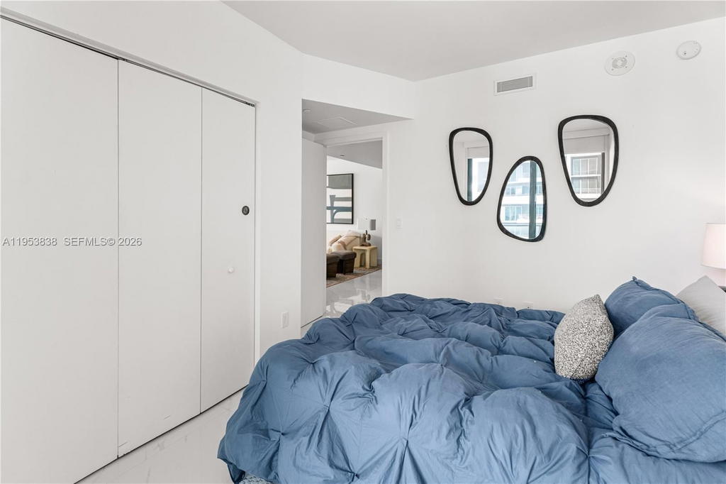 Real estate property located at 1300 Miami Ave #2810, Miami-dade, 1300 S Miami Avenue Condo, Miami, FL