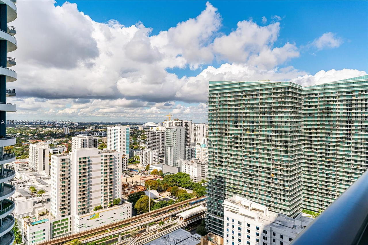 Real estate property located at 1300 Miami Ave #2810, Miami-dade, 1300 S Miami Avenue Condo, Miami, FL