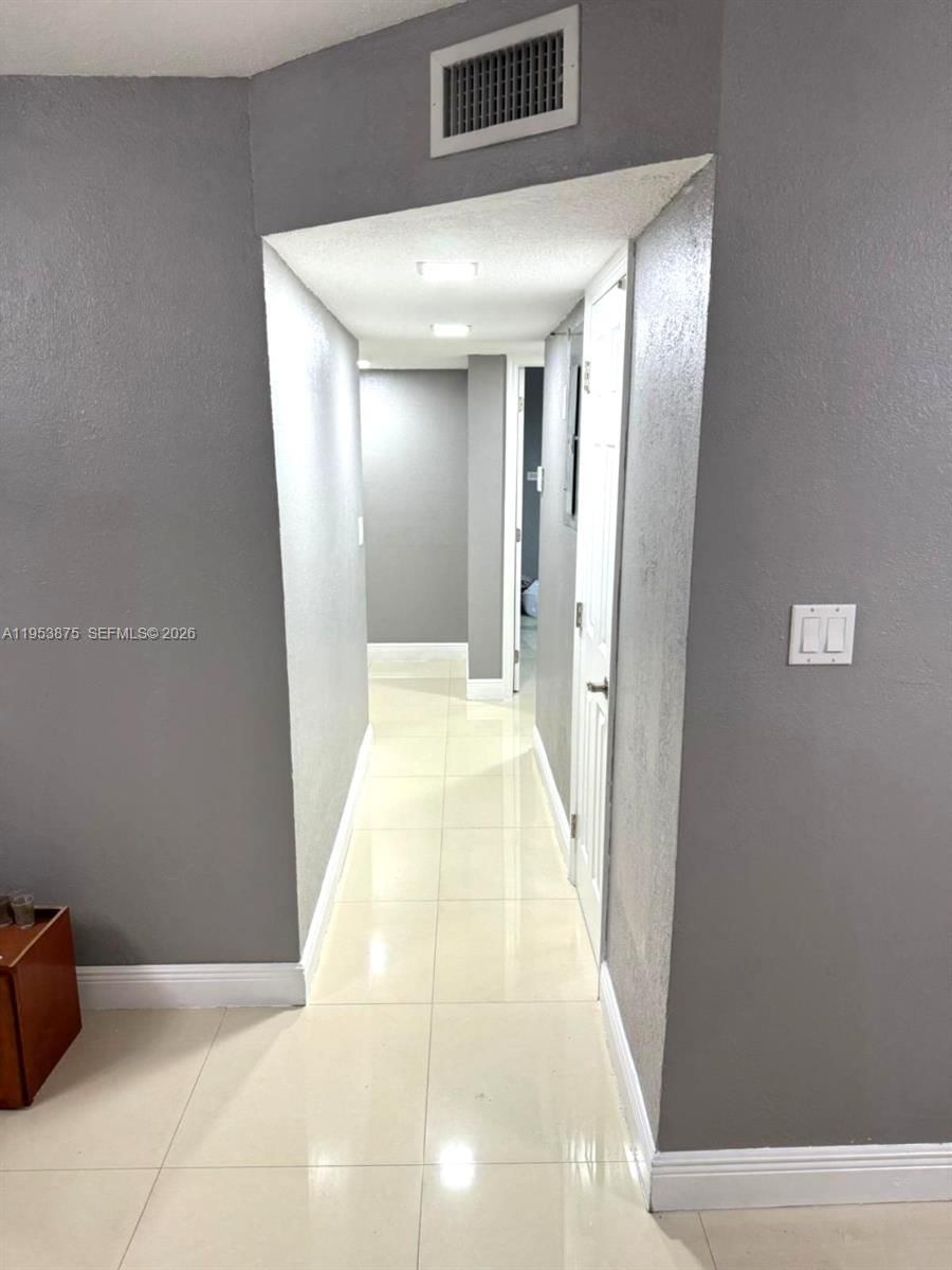 Real estate property located at 5461 24th Ave #25, Miami-dade, Las Villas Segovia Condo, Hialeah, FL
