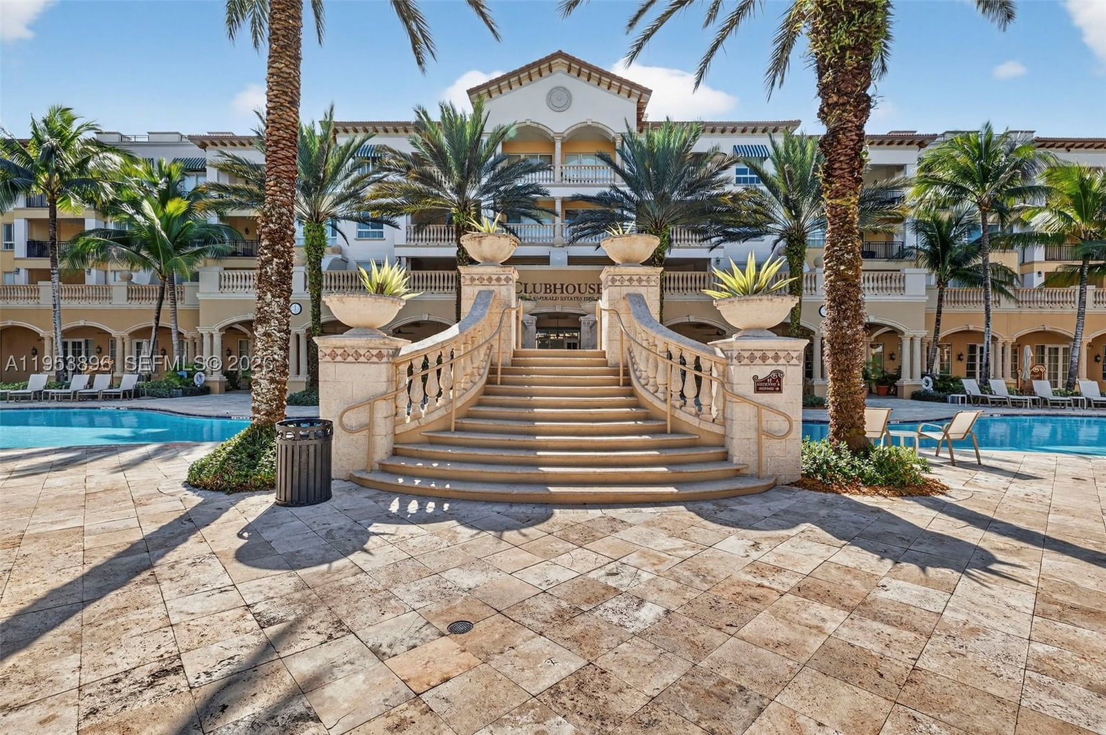 Real estate property located at 16135 Emerald Estates Dr #162, Broward, Weston 55 Plus Condo, Weston, FL