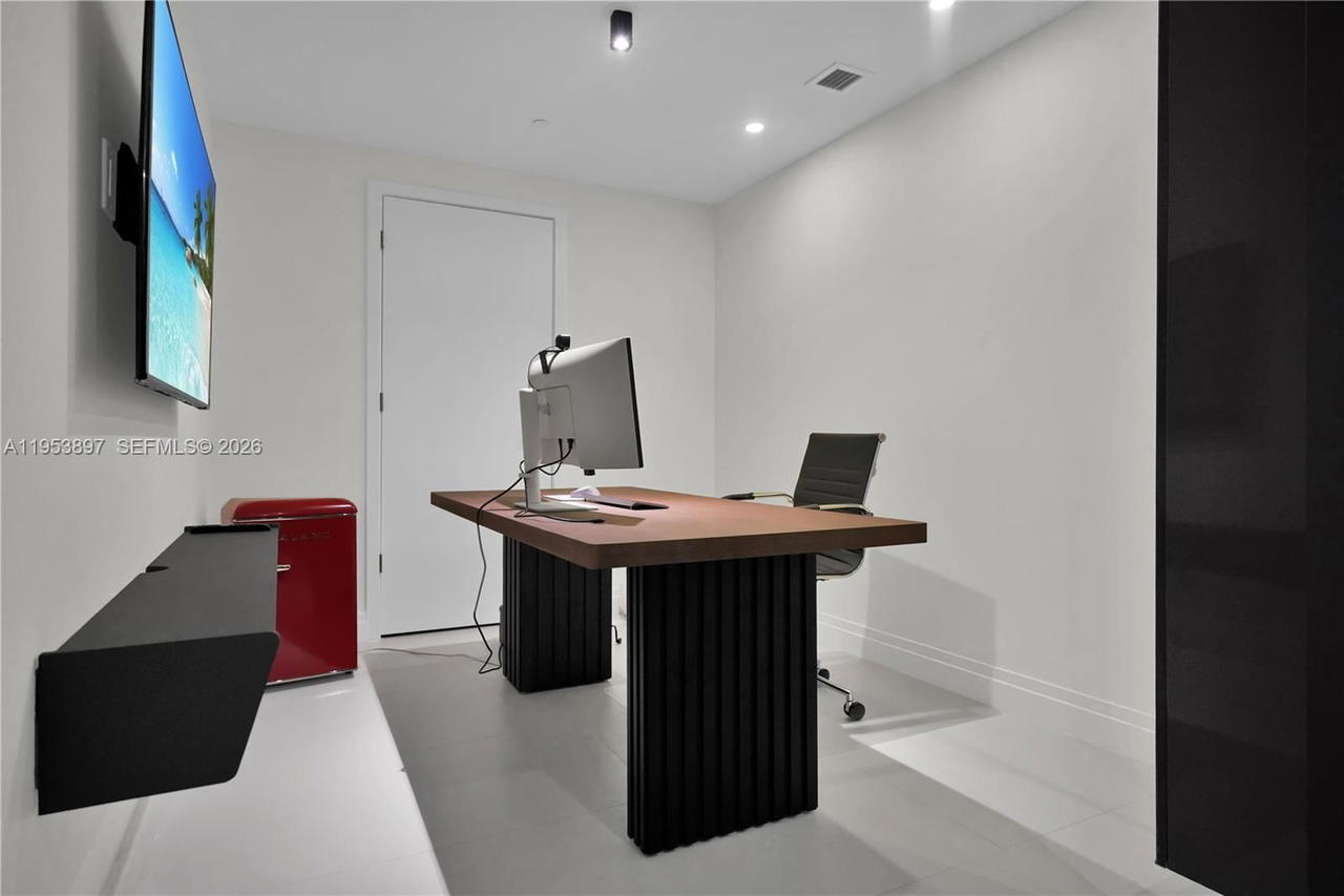 Real estate property located at 1080 Brickell Ave #1802, Miami-dade, The Bondo (1080 Brickell), Miami, FL