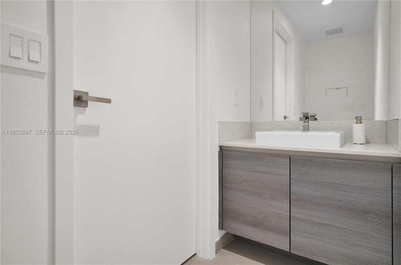 Real estate property located at 1080 Brickell Ave #1802, Miami-dade, The Bondo (1080 Brickell), Miami, FL
