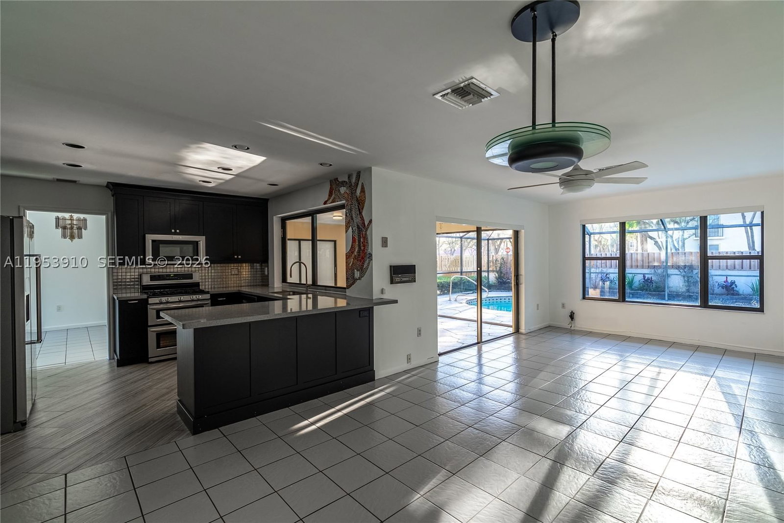 Real estate property located at 6371 Hutchinson Rd, Miami-dade, Miami Lakes Eagle Nest Se, Miami Lakes, FL