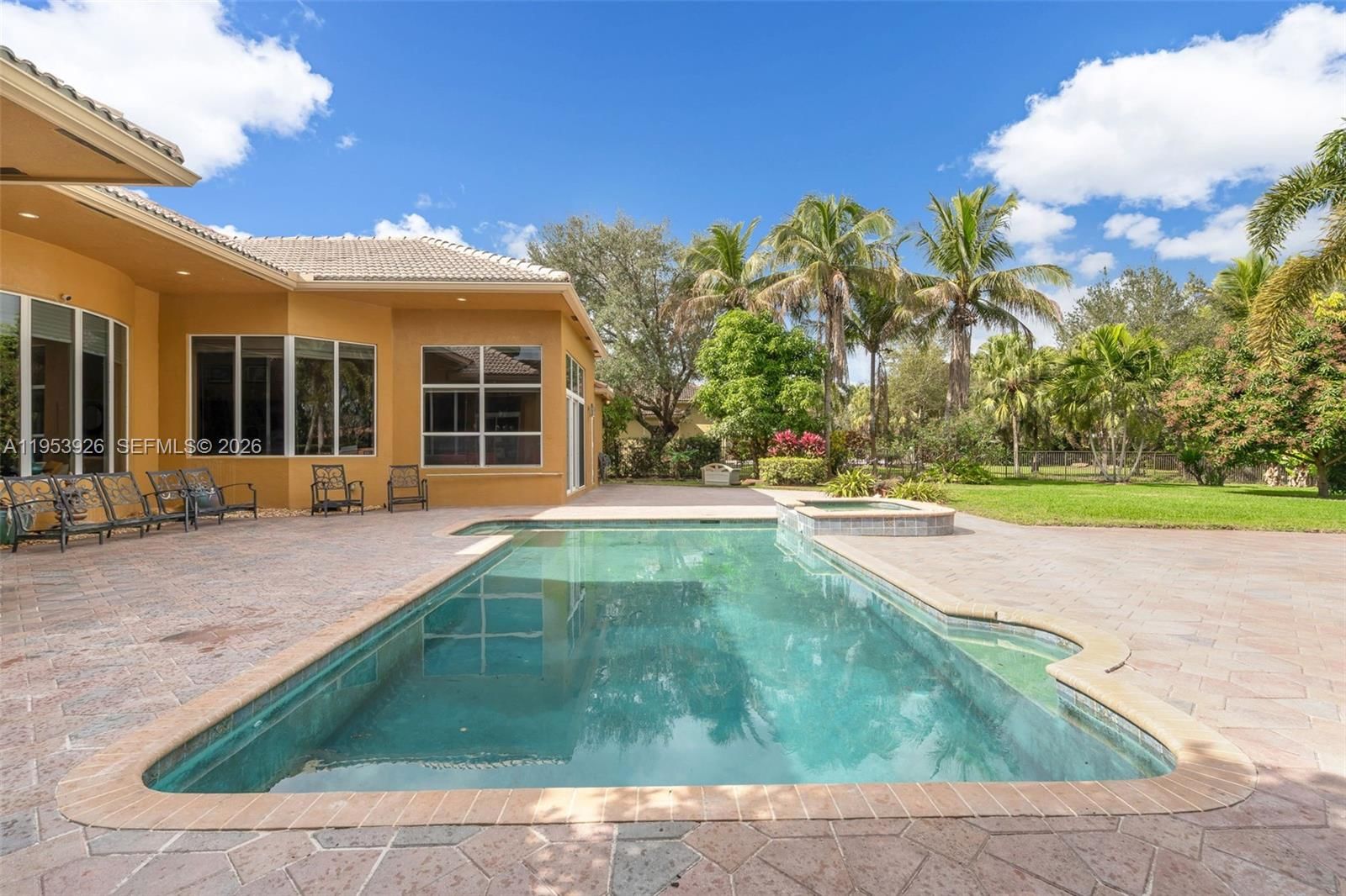 Real estate property located at 12861 Kapok Ln, Broward, Kapok Grove Estates, Davie, FL