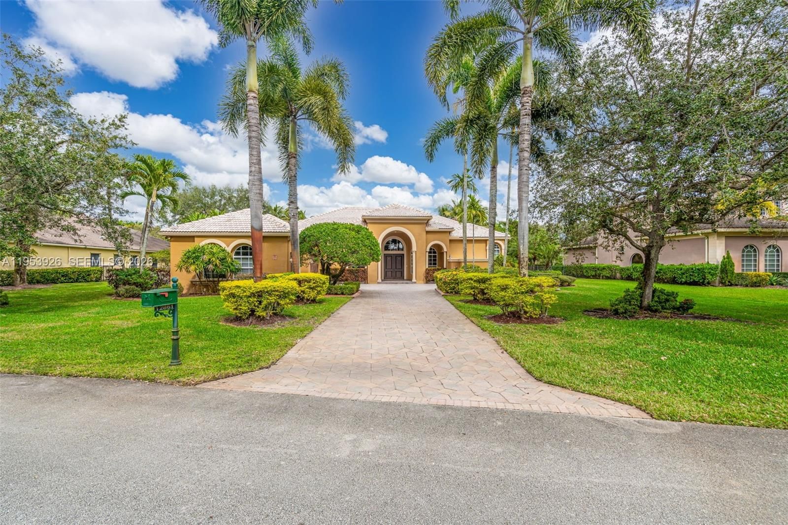 Real estate property located at 12861 Kapok Ln, Broward, Kapok Grove Estates, Davie, FL