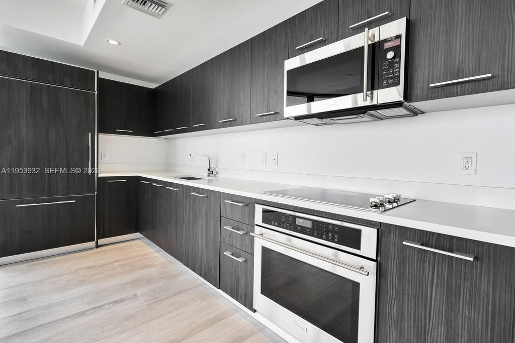 Real estate property located at 45 9th St #1806, Miami-dade, Brickell Heights East Con, Miami, FL