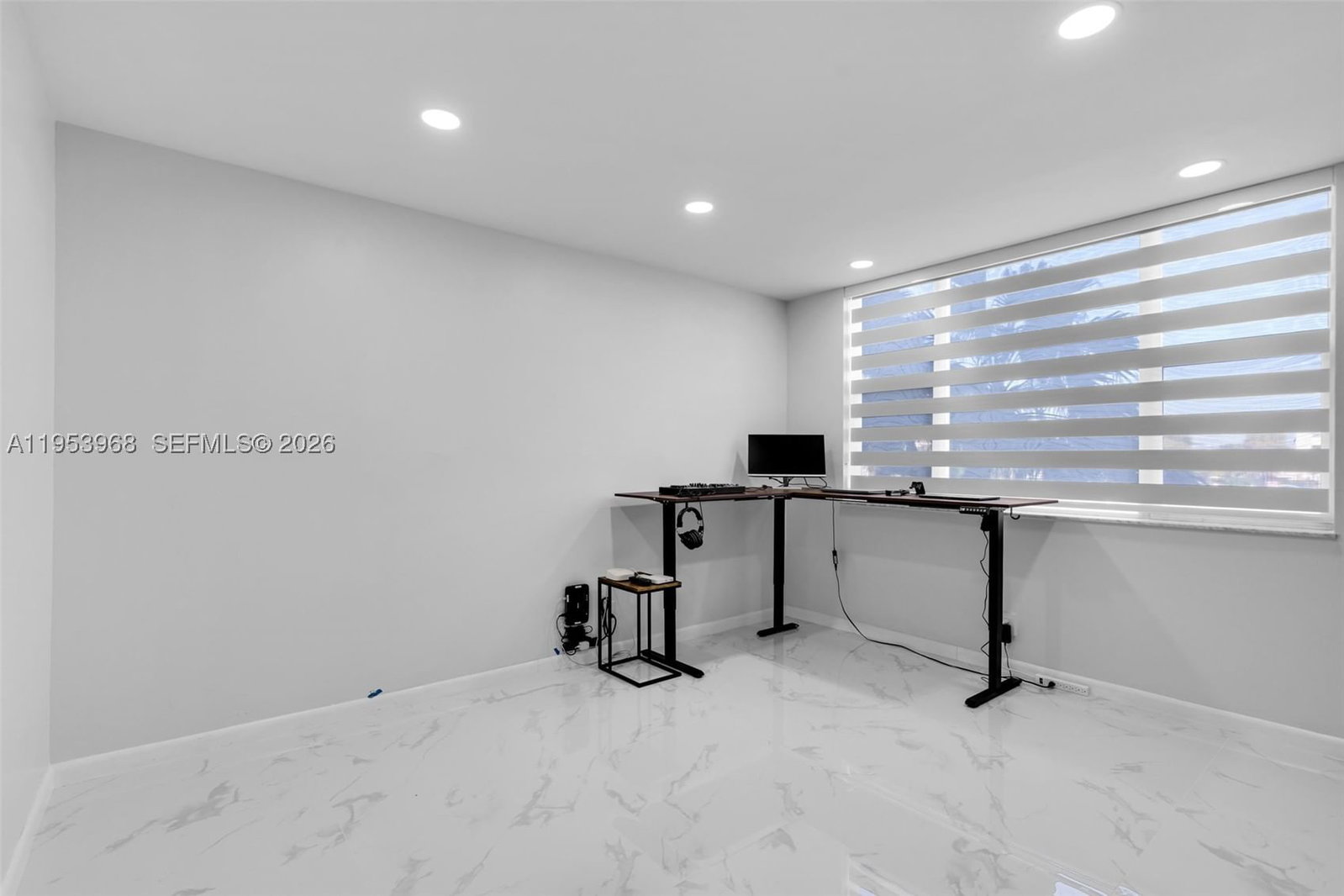Real estate property located at 3800 Hillcrest Dr #203, Broward, Hillcrest East No 25 Cond, Hollywood, FL