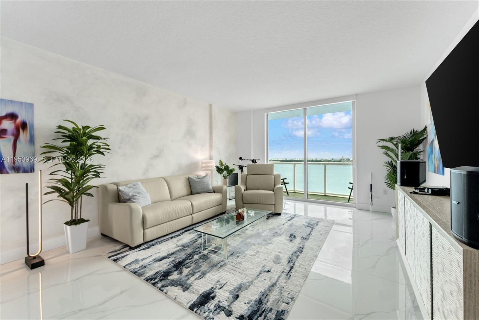 Real estate property located at 1900 Bayshore Dr #3202, Miami-dade, Quantum On The Bay Condo, Miami, FL