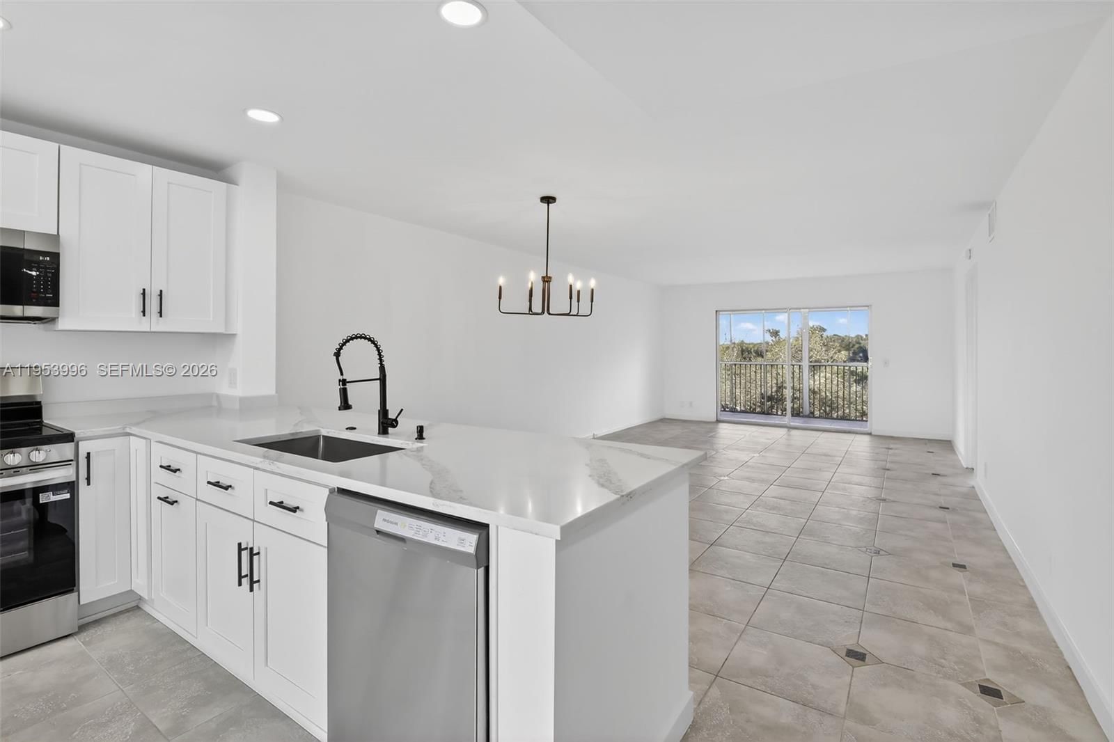Real estate property located at 12601 13th St #411G, Broward, Cambridge At Century Vill, Pembroke Pines, FL