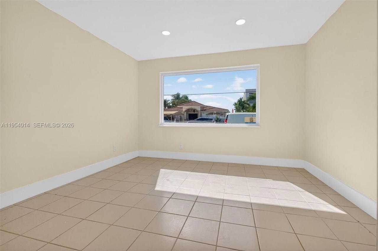 Real estate property located at 1721 Treasure Dr, Miami-dade, Treasure Island, North Bay Village, FL