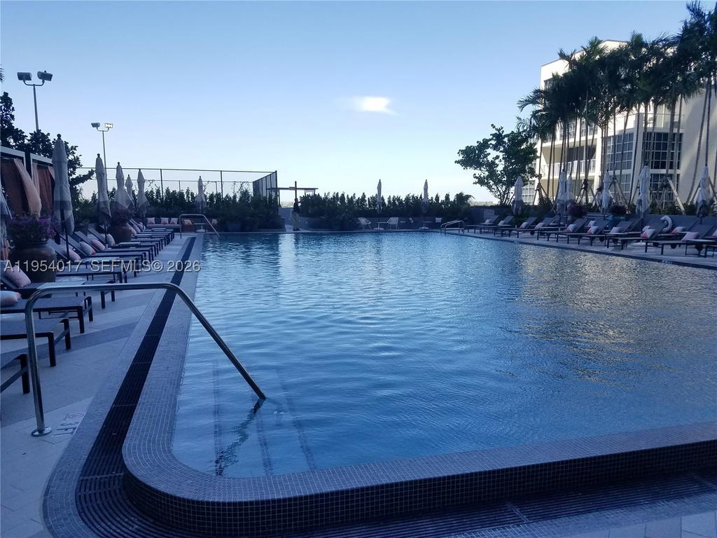 Real estate property located at 121 34th St #2110, Miami-dade, 3401 Midtown Condo, Miami, FL
