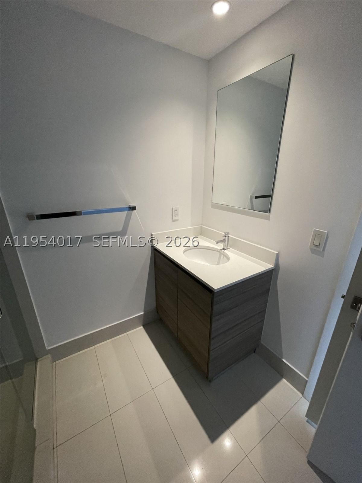 Real estate property located at 121 34th St #2110, Miami-dade, 3401 Midtown Condo, Miami, FL