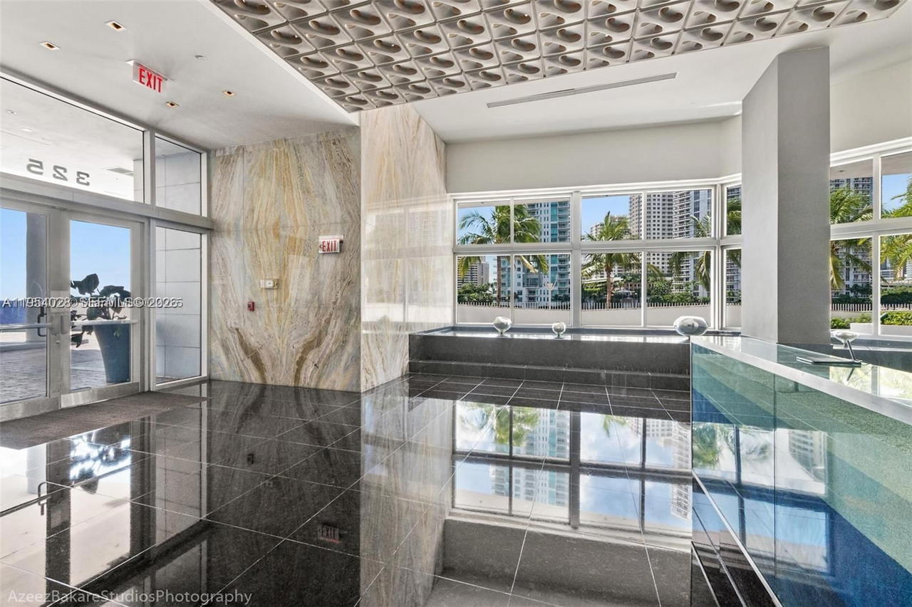 Real estate property located at 325 Biscayne Blvd LPH 17, Miami-dade, One Miami West Condo, Miami, FL