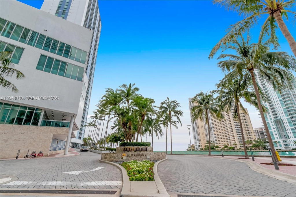 Real estate property located at 325 Biscayne Blvd LPH 17, Miami-dade, One Miami West Condo, Miami, FL