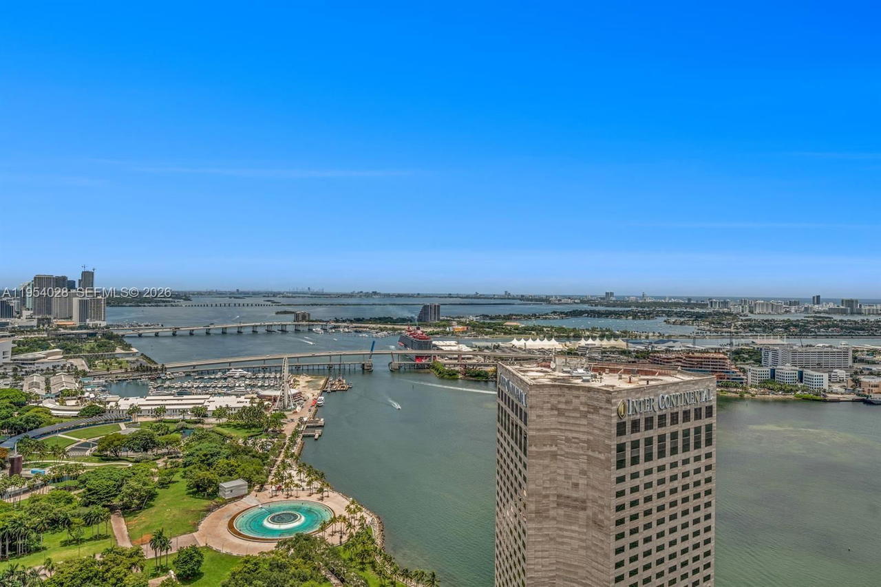 Real estate property located at 325 Biscayne Blvd LPH 17, Miami-dade, One Miami West Condo, Miami, FL