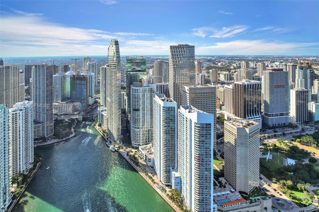 Real estate property located at 325 Biscayne Blvd LPH 17, Miami-dade, One Miami West Condo, Miami, FL