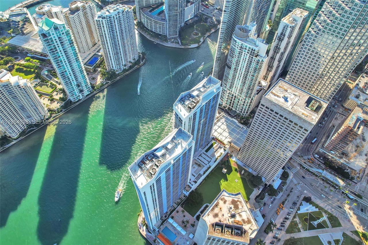 Real estate property located at 325 Biscayne Blvd LPH 17, Miami-dade, One Miami West Condo, Miami, FL