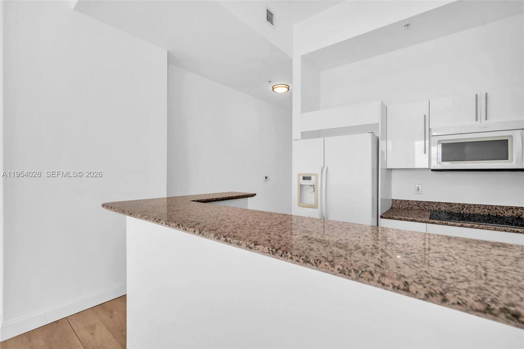 Real estate property located at 325 Biscayne Blvd LPH 17, Miami-dade, One Miami West Condo, Miami, FL